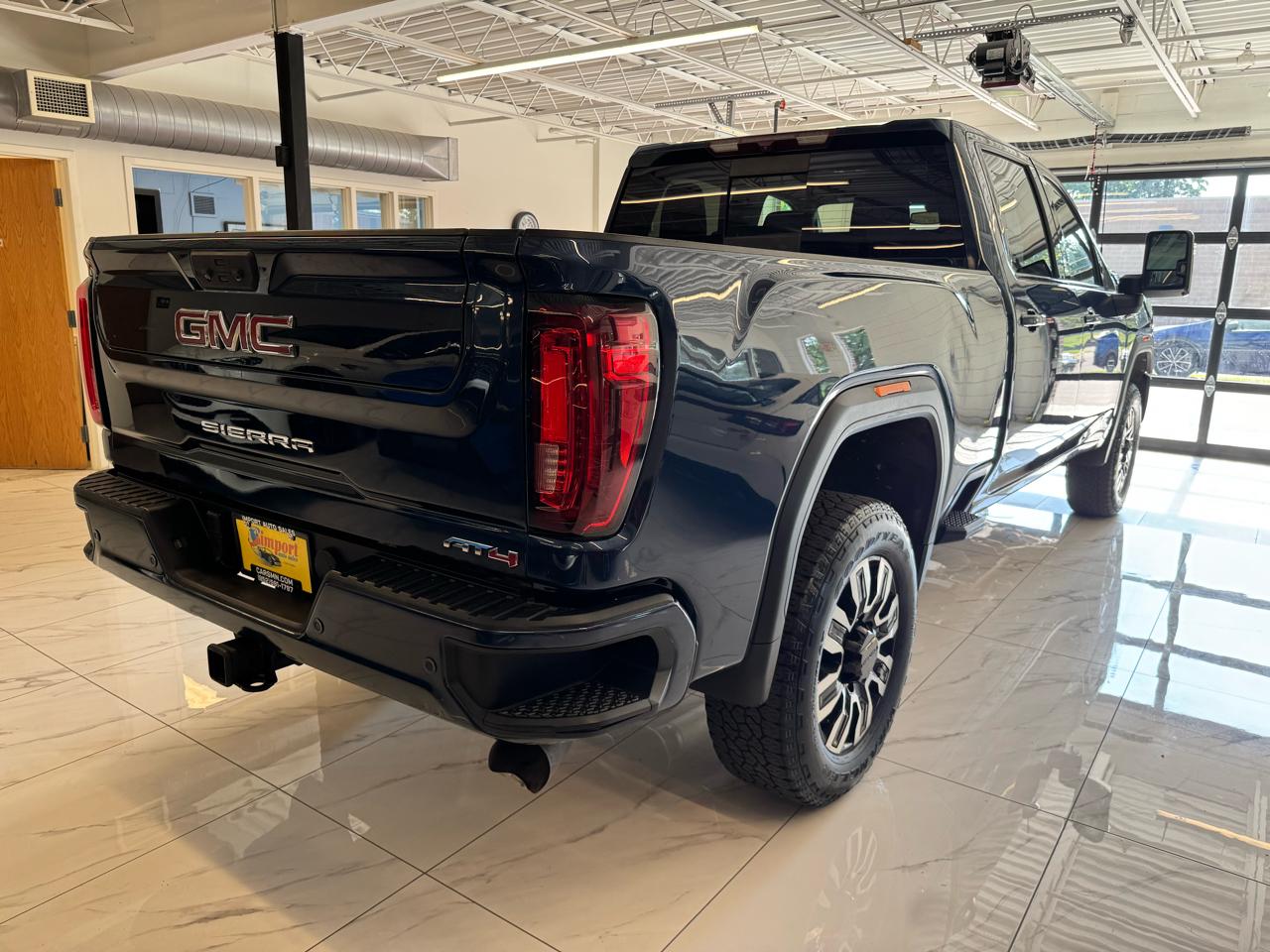 GMC Sierra 2500HD 4WD Crew Cab 159" AT4 2022