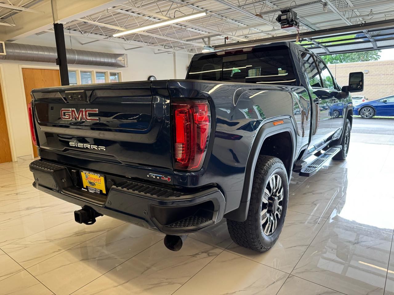 GMC Sierra 2500HD 4WD Crew Cab 159" AT4 2022