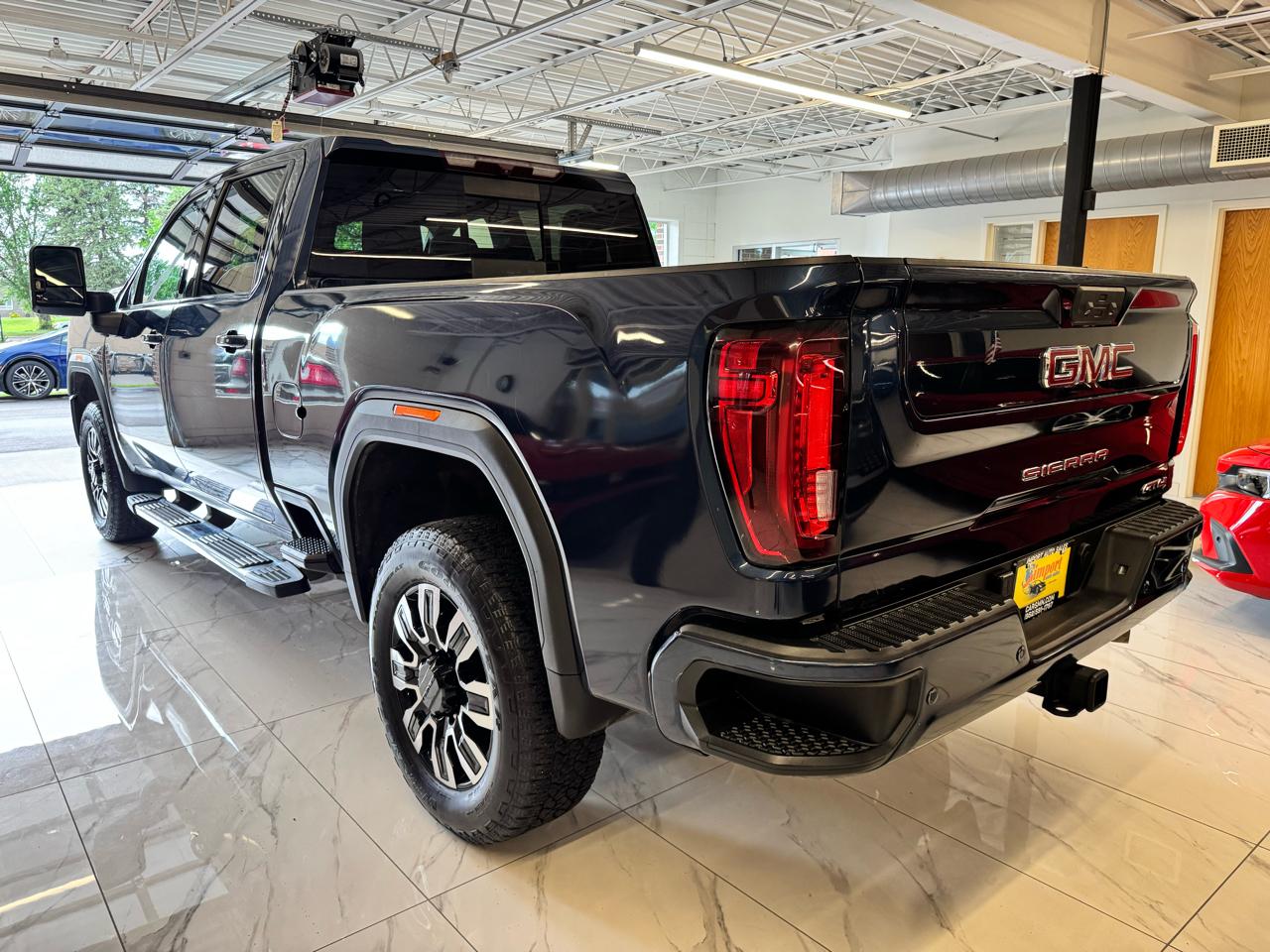 GMC Sierra 2500HD 4WD Crew Cab 159" AT4 2022