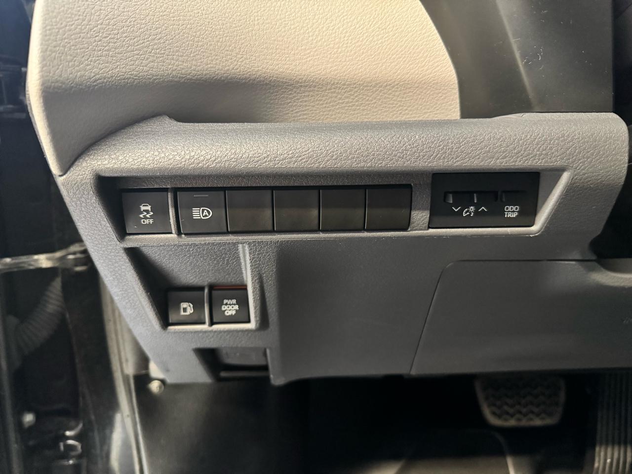 Toyota Sienna XLE FWD Mobility Access 7-Passenger V6 2022