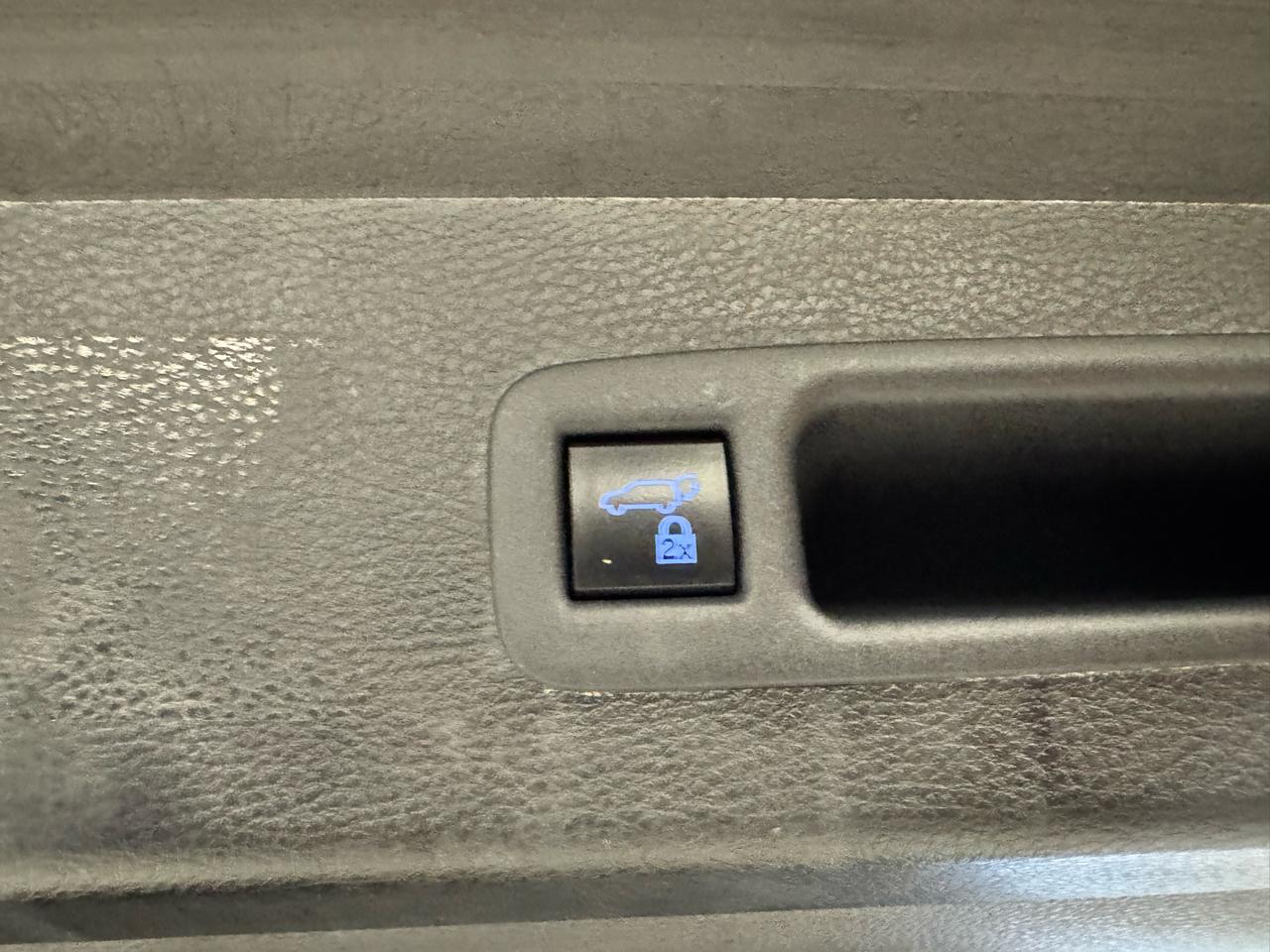 Toyota Sienna XLE FWD Mobility Access 7-Passenger V6 2022