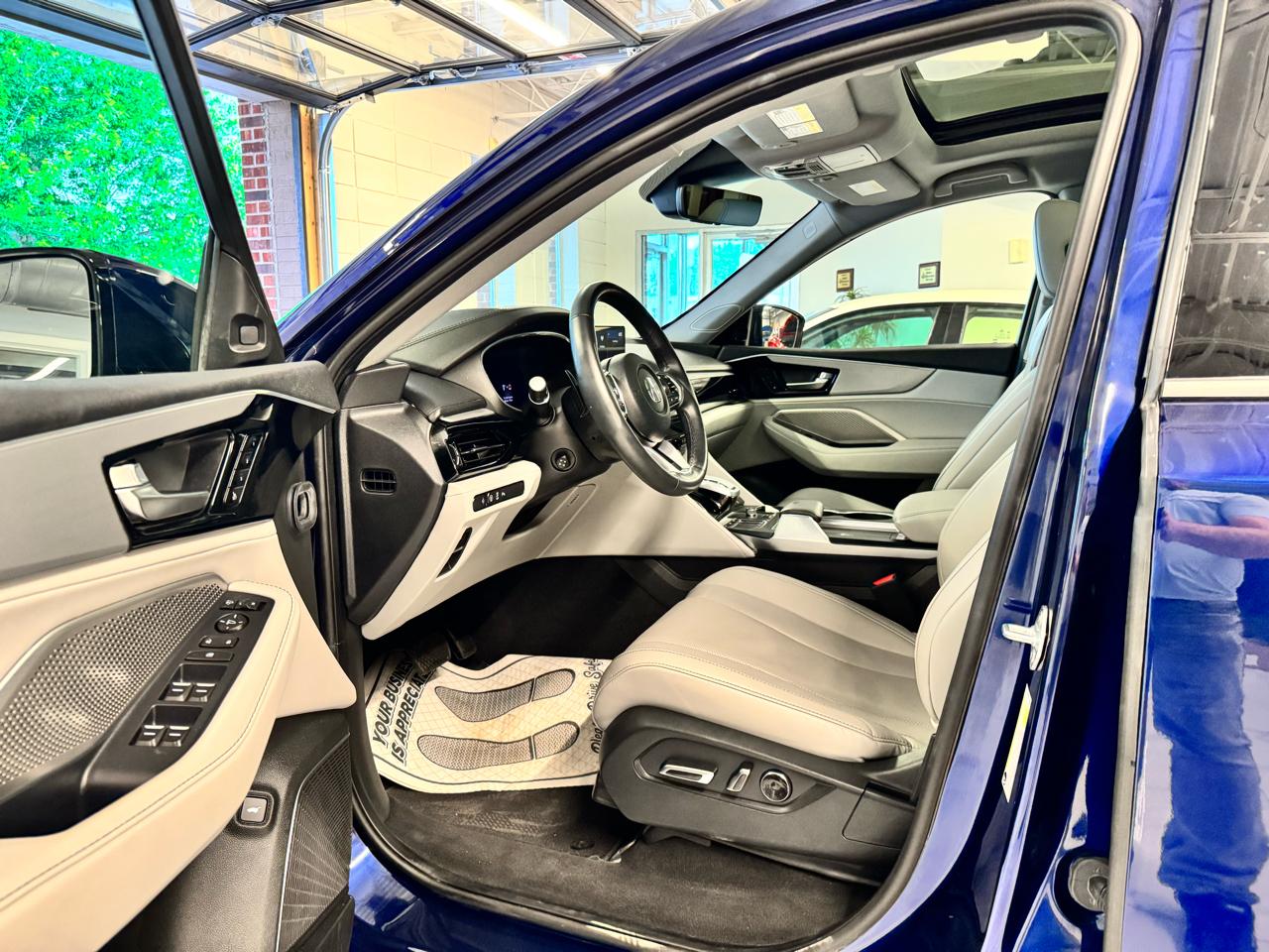 Acura MDX SH-AWD w/Technology Package 2023