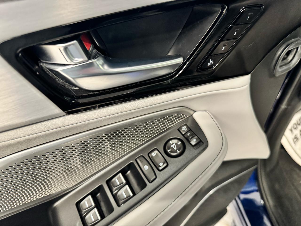 Acura MDX SH-AWD w/Technology Package 2023
