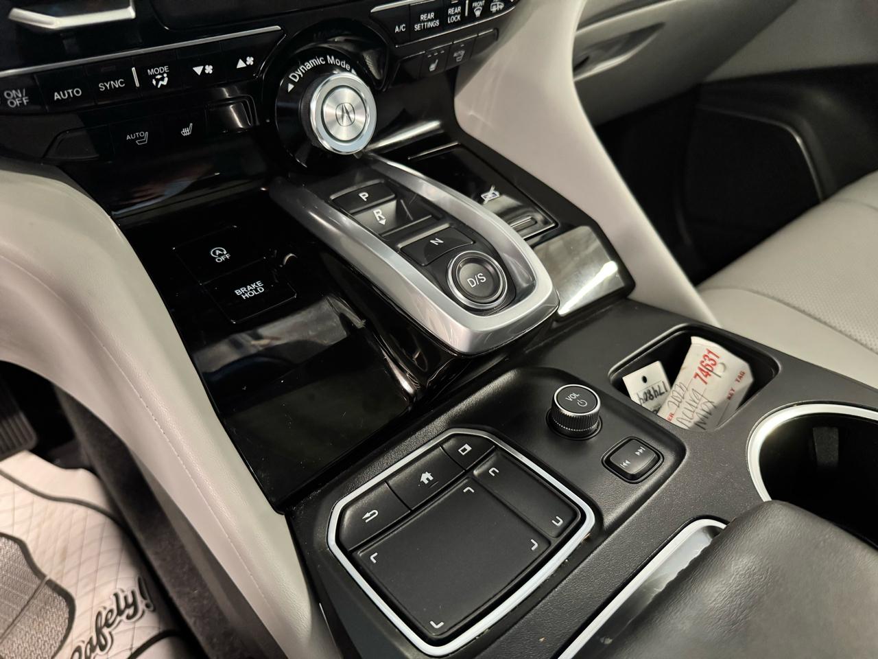 Acura MDX SH-AWD w/Technology Package 2023