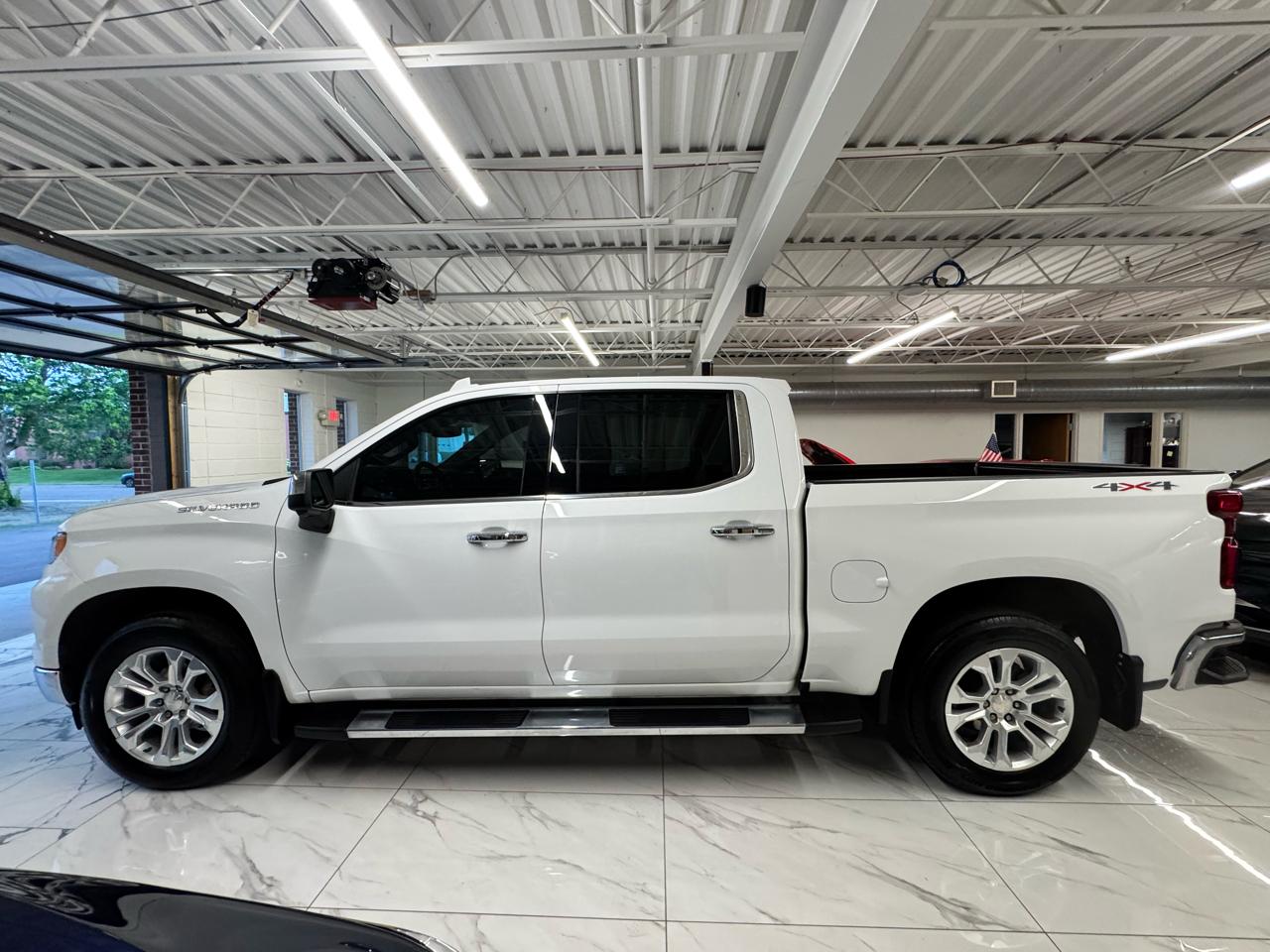 Chevrolet Silverado 1500 4WD Crew Cab 147" LTZ 2023