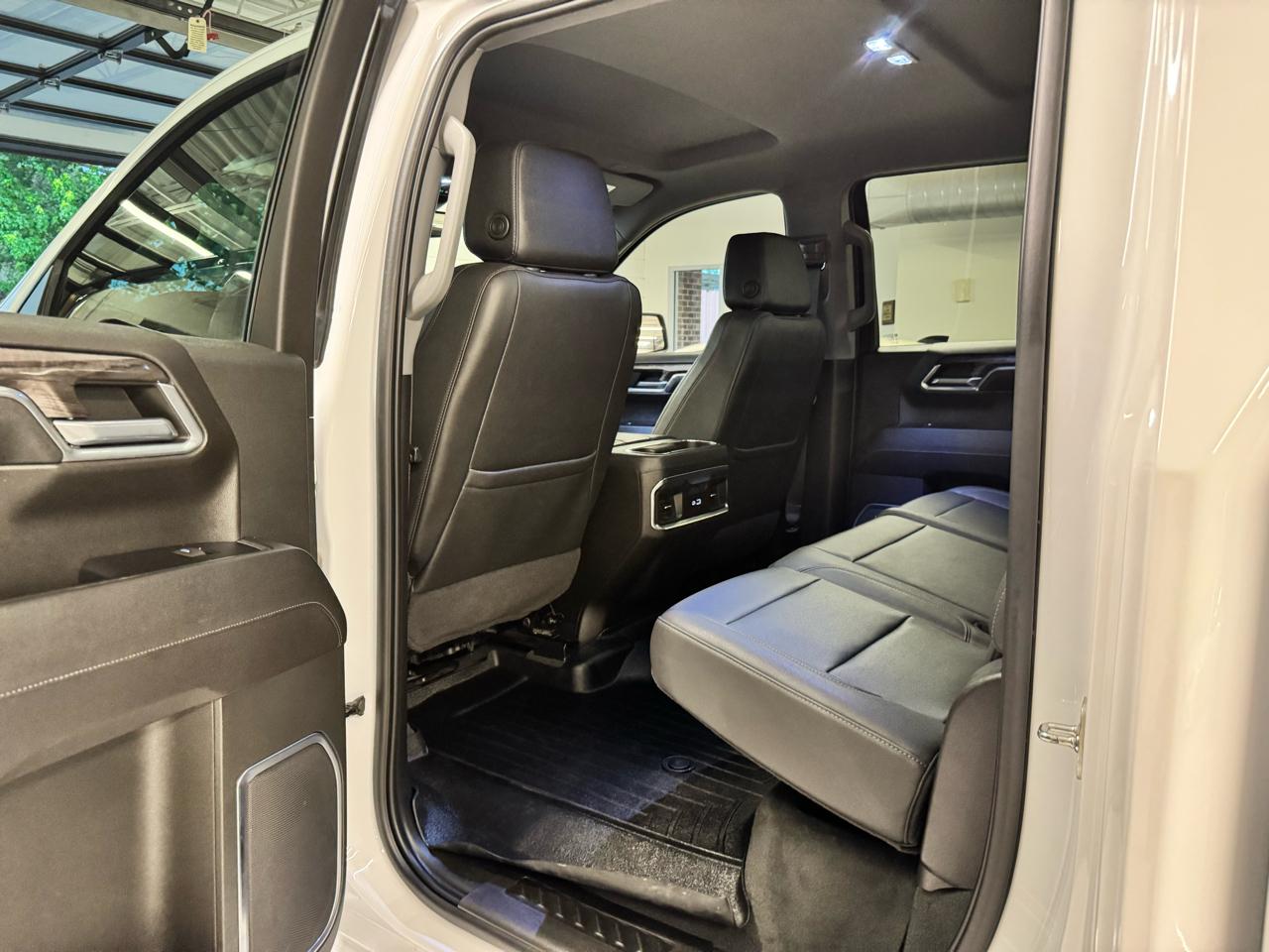 Chevrolet Silverado 1500 4WD Crew Cab 147" LTZ 2023