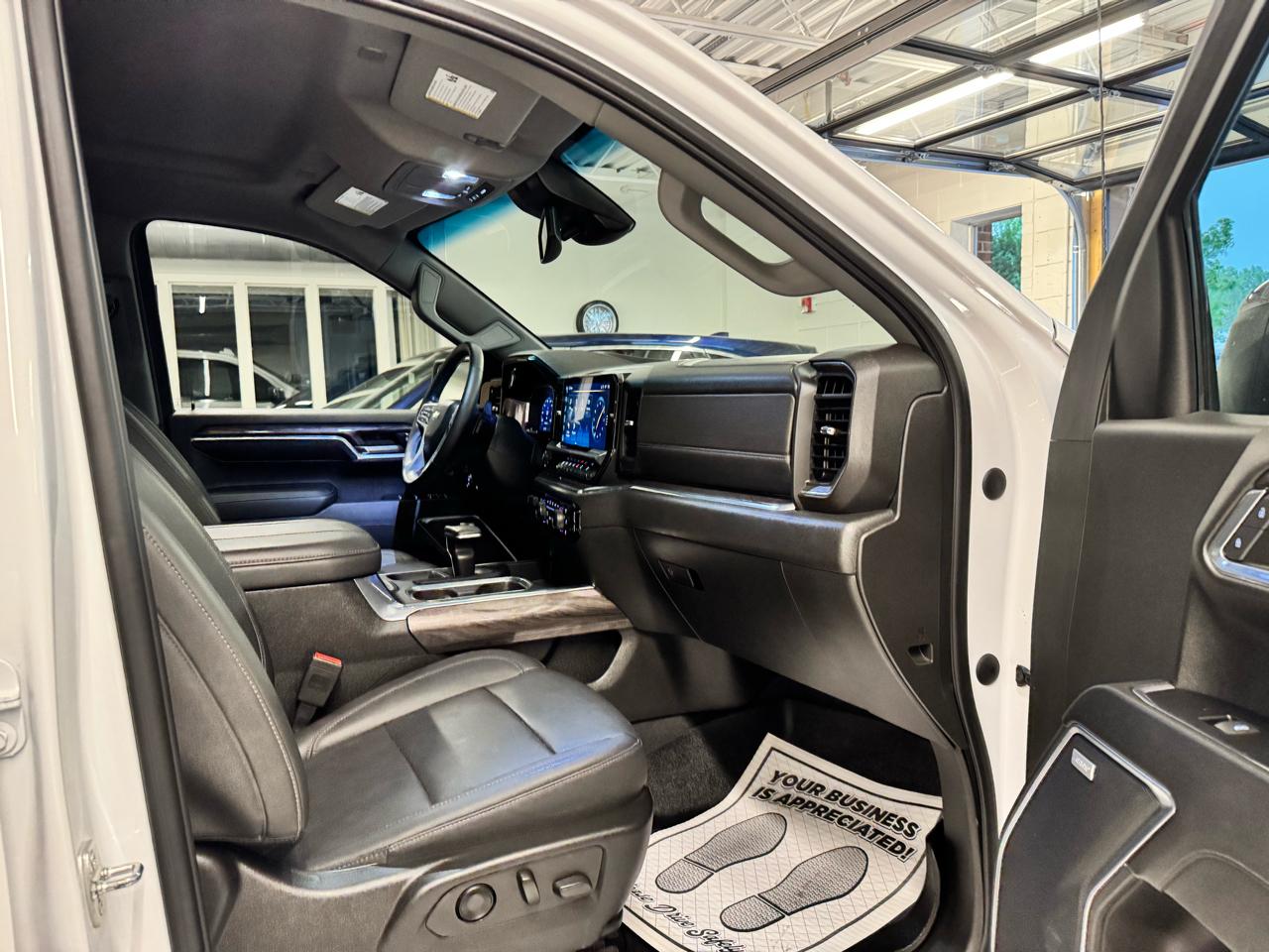 Chevrolet Silverado 1500 4WD Crew Cab 147" LTZ 2023
