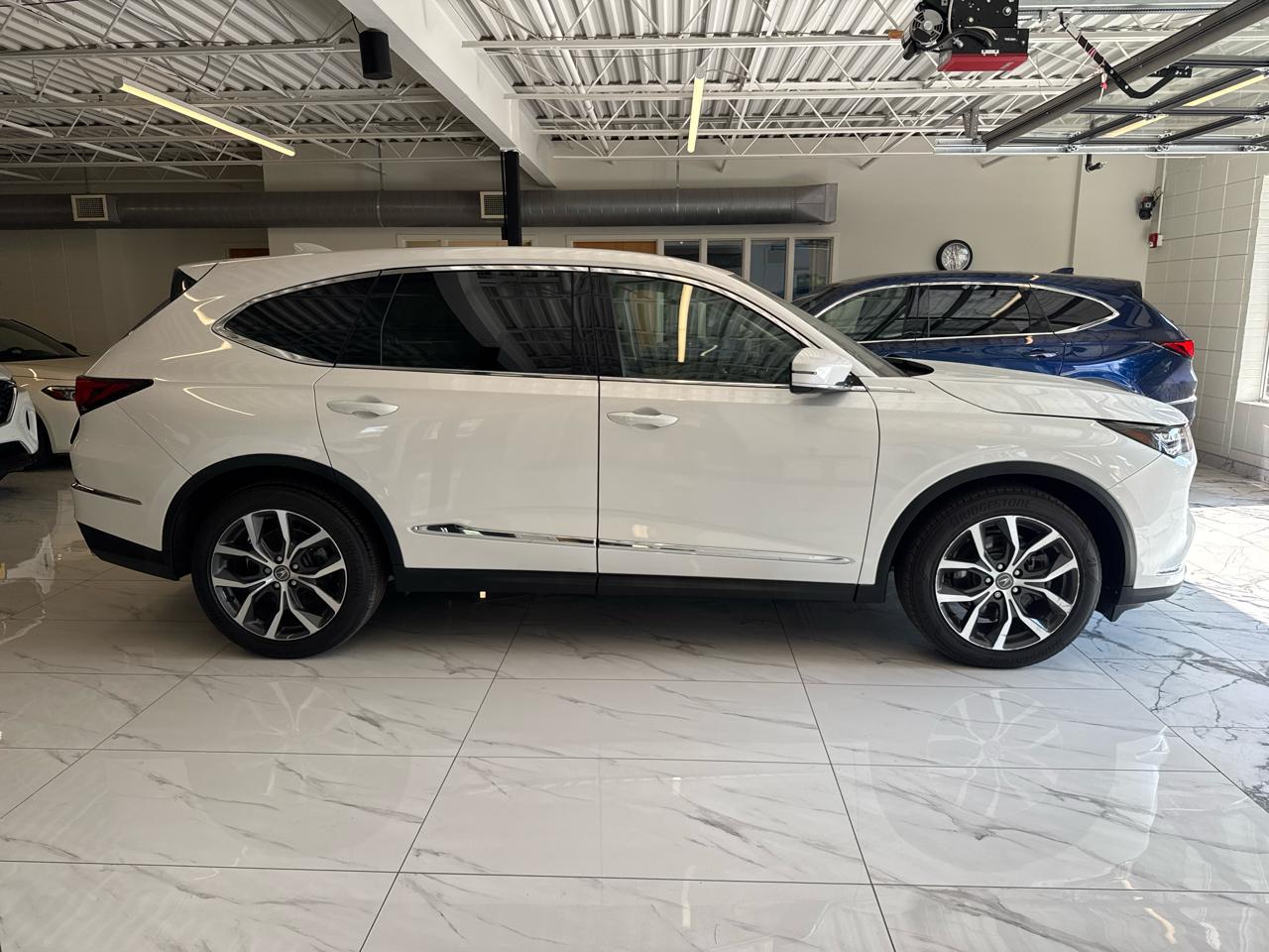 Acura MDX SH-AWD w/Technology Package 2024