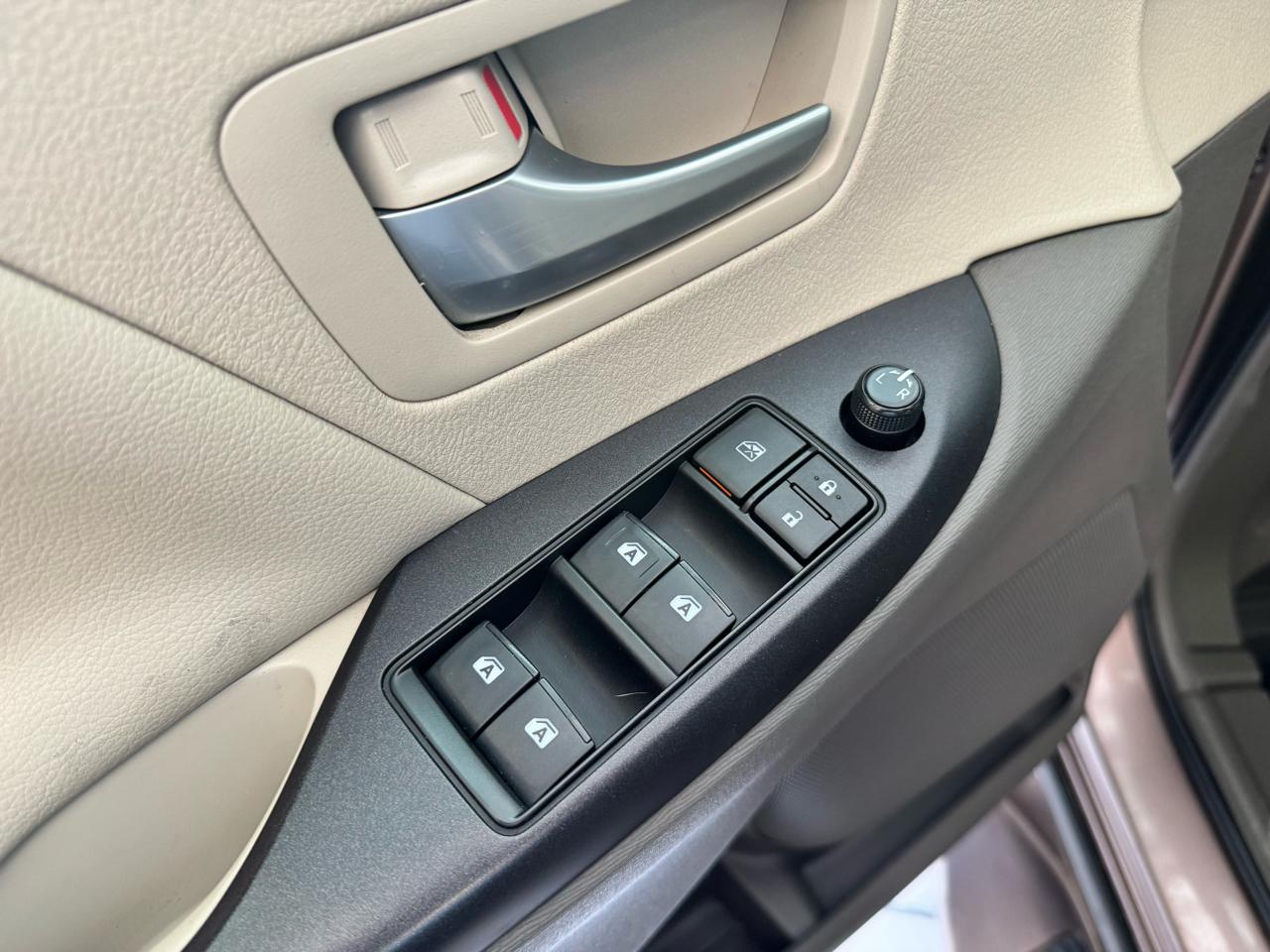 Toyota Sienna XLE Auto Access Seat FWD 7-Passenger (Natl) 2018