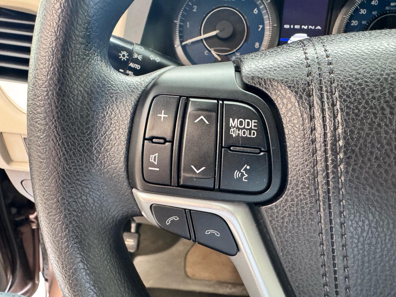Toyota Sienna XLE Auto Access Seat FWD 7-Passenger (Natl) 2018