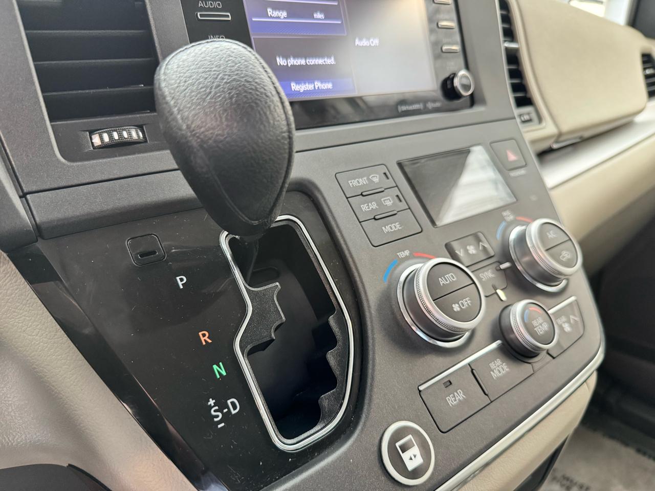Toyota Sienna XLE Auto Access Seat FWD 7-Passenger (Natl) 2018