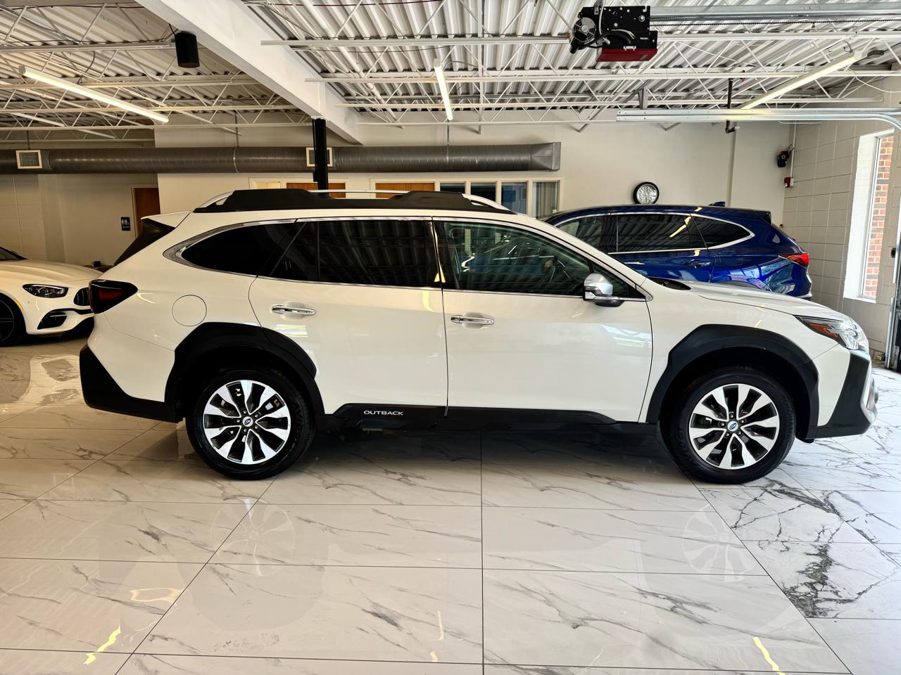 Subaru Outback Touring CVT 2023