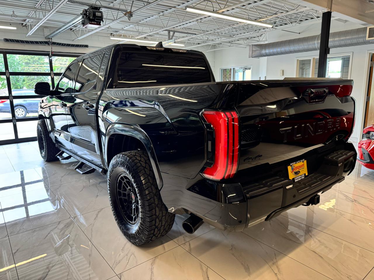 Toyota Tundra 4WD Platinum CrewMax 5.5' Bed (Natl) 2023