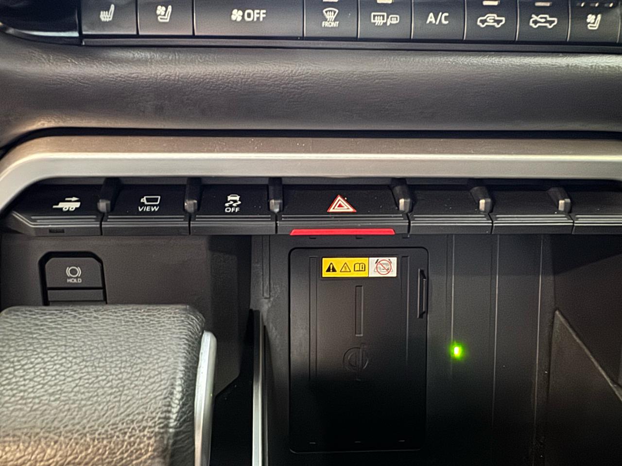 Toyota Tundra 4WD Platinum CrewMax 5.5' Bed (Natl) 2023