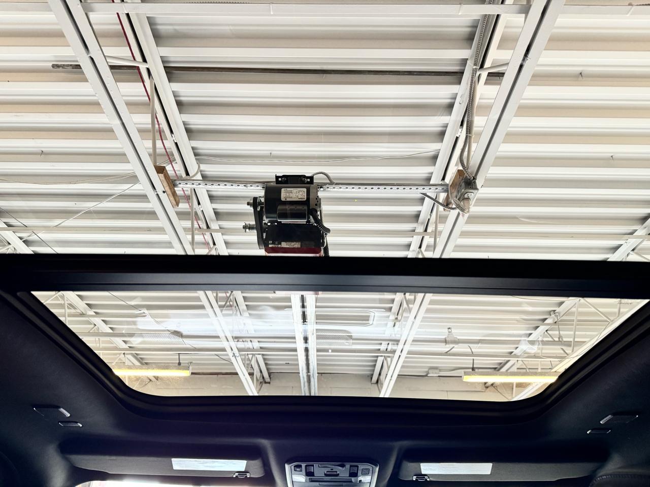 Toyota Tundra 4WD Platinum CrewMax 5.5' Bed (Natl) 2023