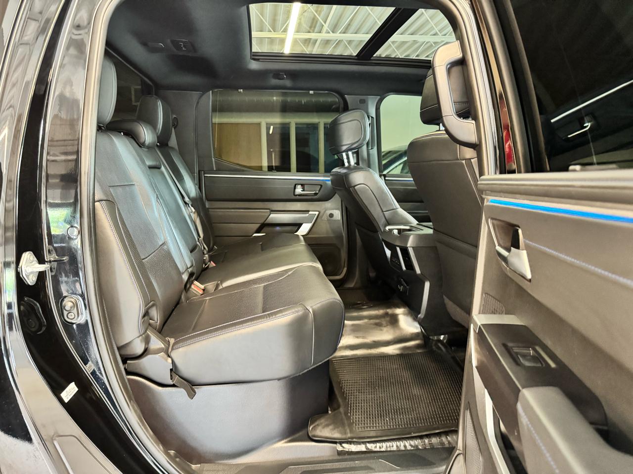 Toyota Tundra 4WD Platinum CrewMax 5.5' Bed (Natl) 2023