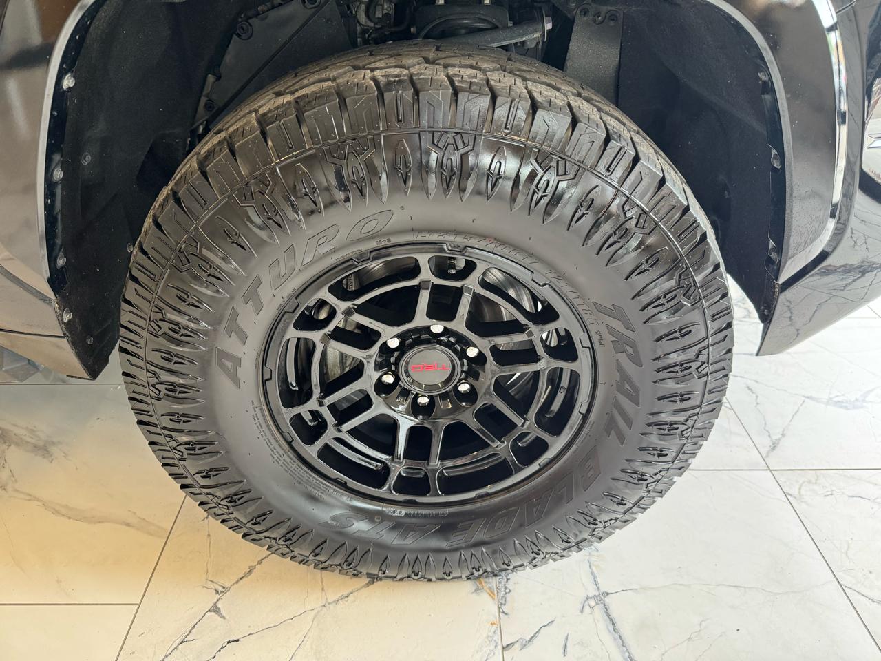 Toyota Tundra 4WD Platinum CrewMax 5.5' Bed (Natl) 2023