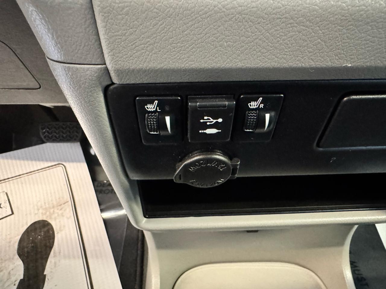 Toyota Sienna LE FWD 8-Passenger (Natl) 2020