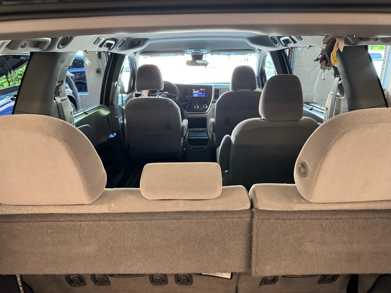 Toyota Sienna LE FWD 8-Passenger (Natl) 2020