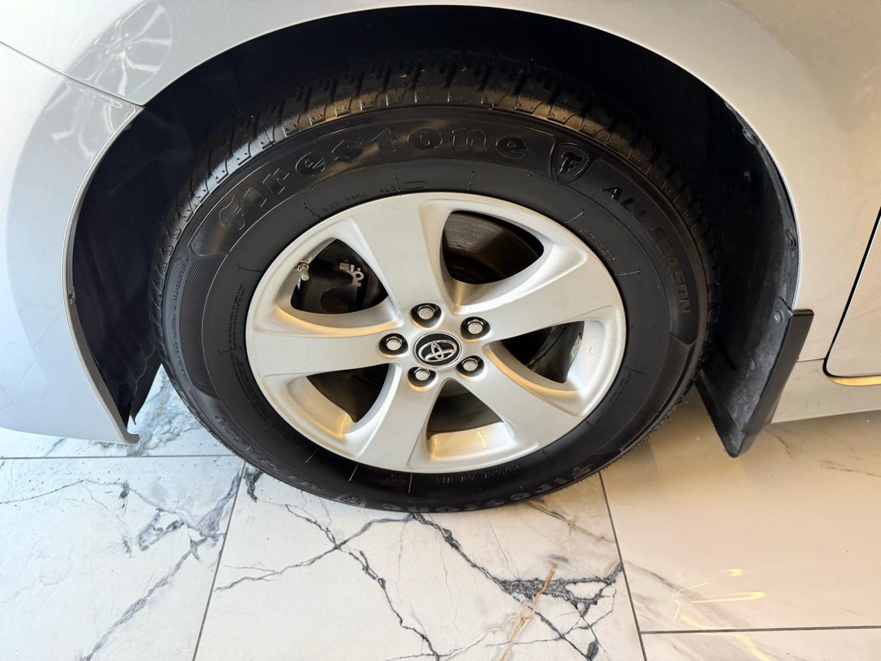 Toyota Sienna LE FWD 8-Passenger (Natl) 2020