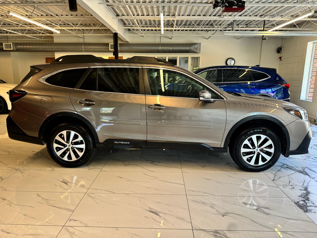 Subaru Outback Premium CVT 2022