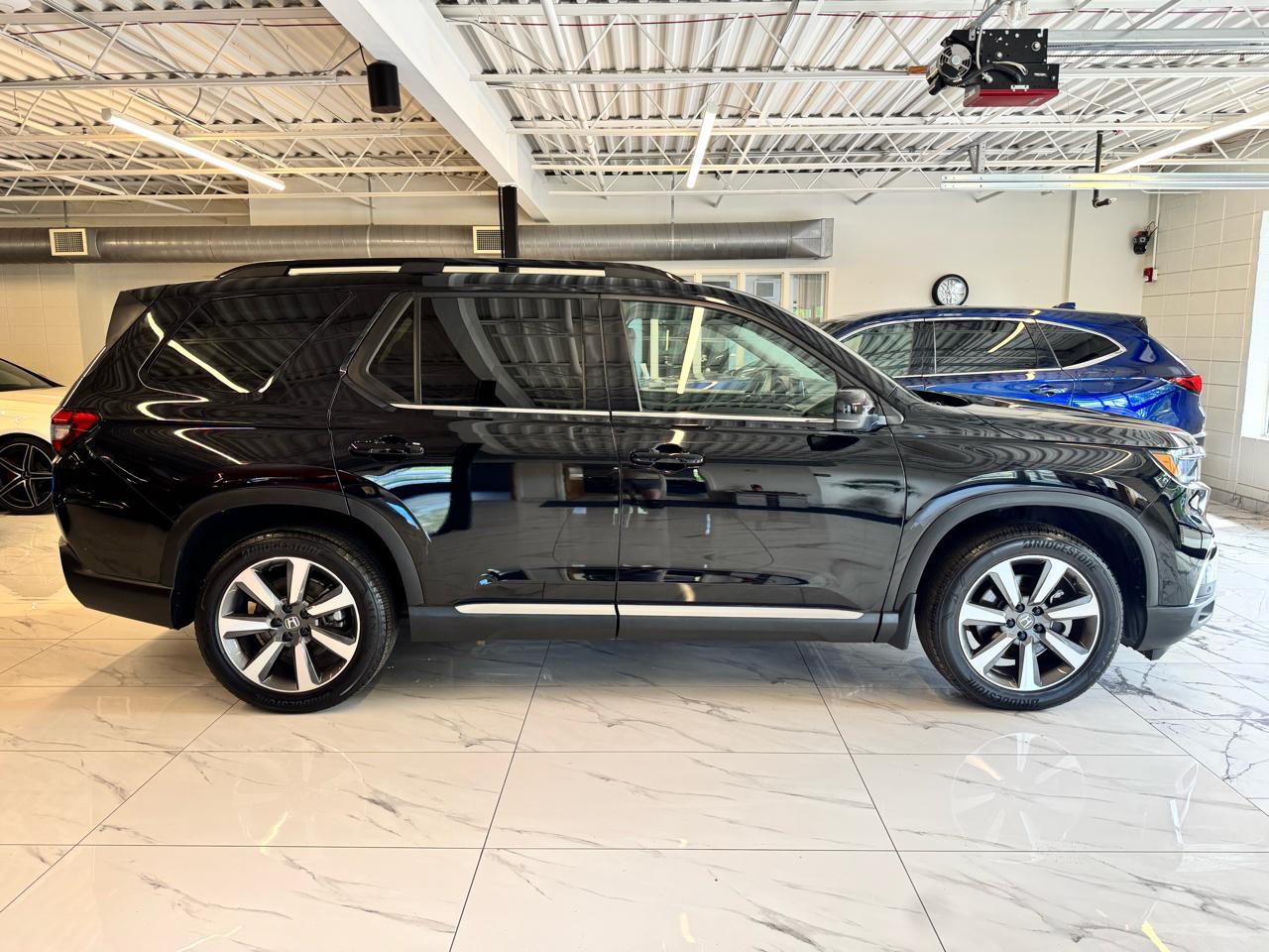 Honda Pilot Elite AWD 2023