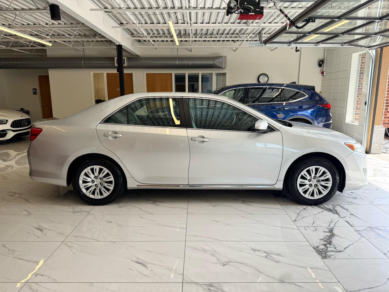 Toyota Camry 2014.5 4dr Sdn I4 Auto SE Sport (Natl) 2014
