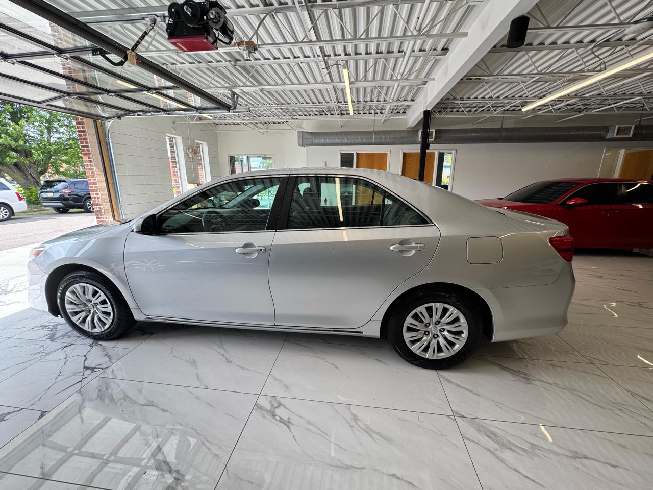 Toyota Camry 2014.5 4dr Sdn I4 Auto SE Sport (Natl) 2014