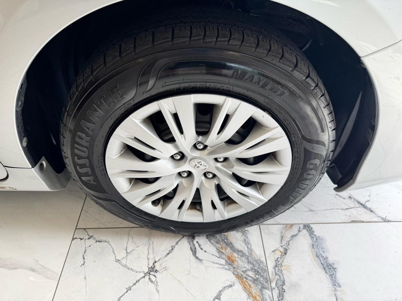 Toyota Camry 2014.5 4dr Sdn I4 Auto SE Sport (Natl) 2014