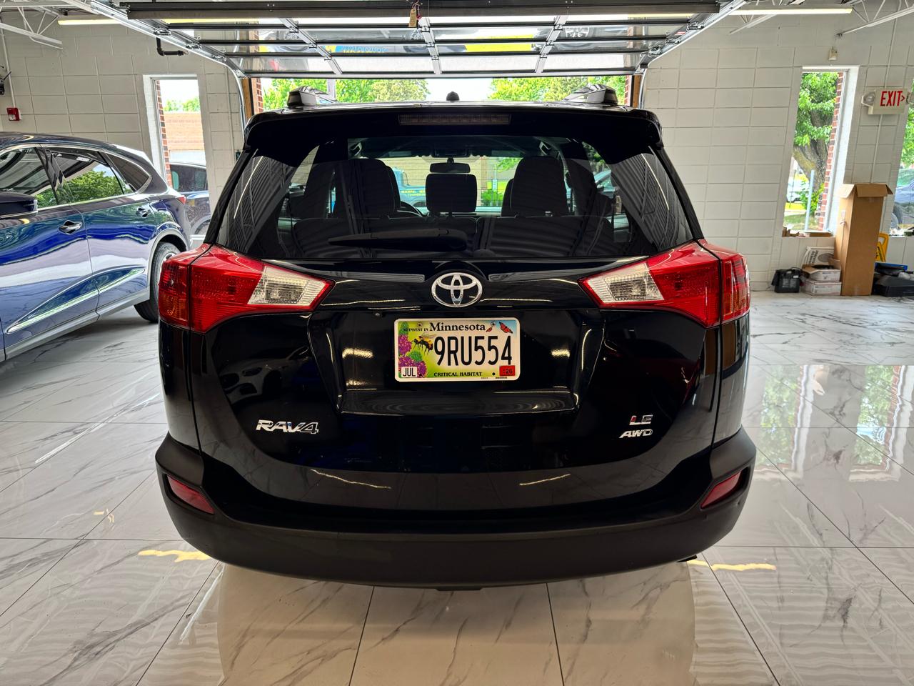 Toyota RAV4 AWD 4dr LE (Natl) 2013
