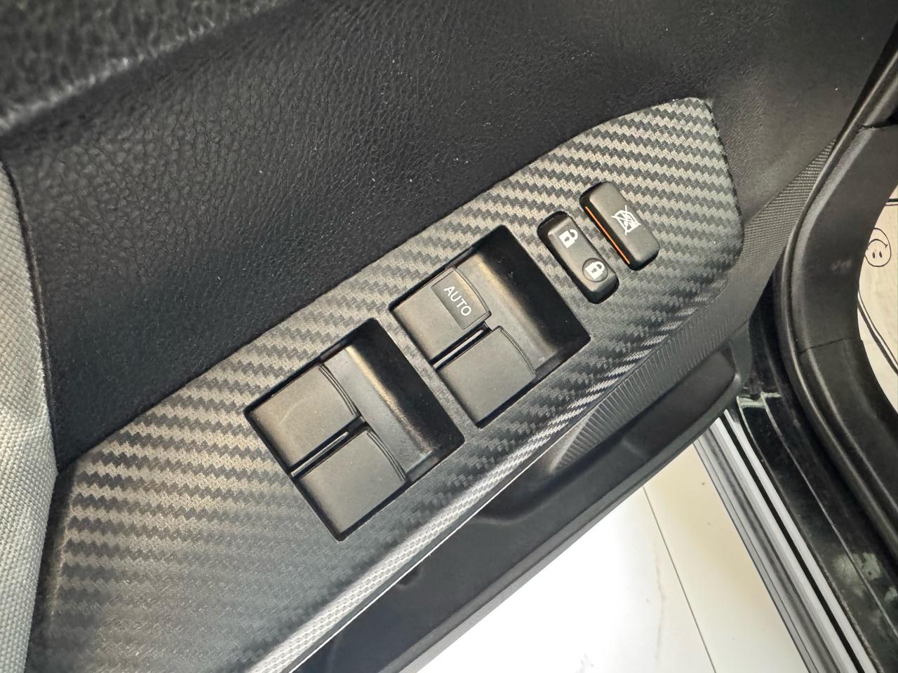 Toyota RAV4 AWD 4dr LE (Natl) 2013