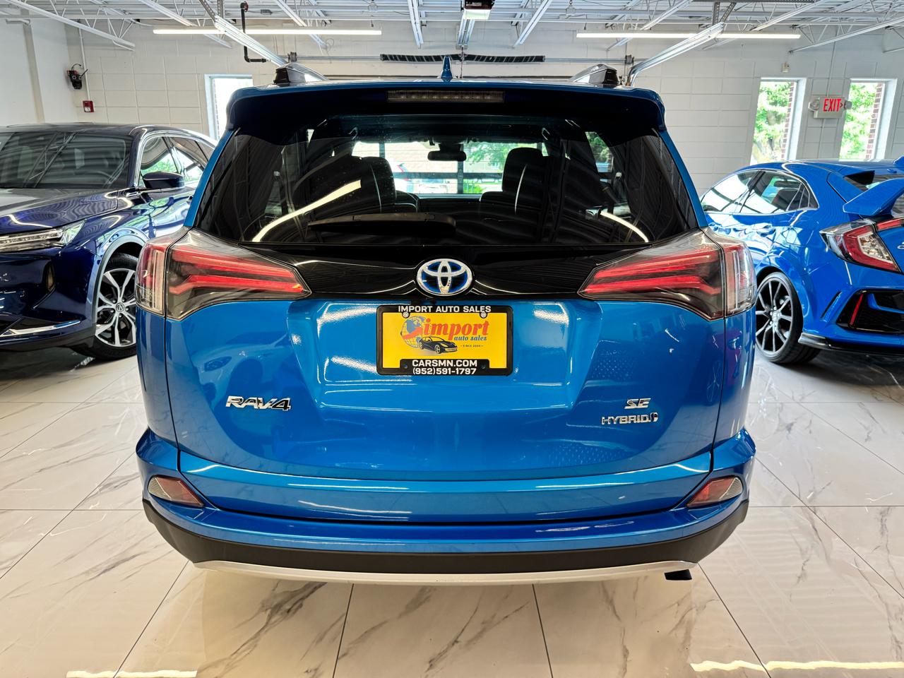 Toyota RAV4 Hybrid SE AWD (Natl) 2018