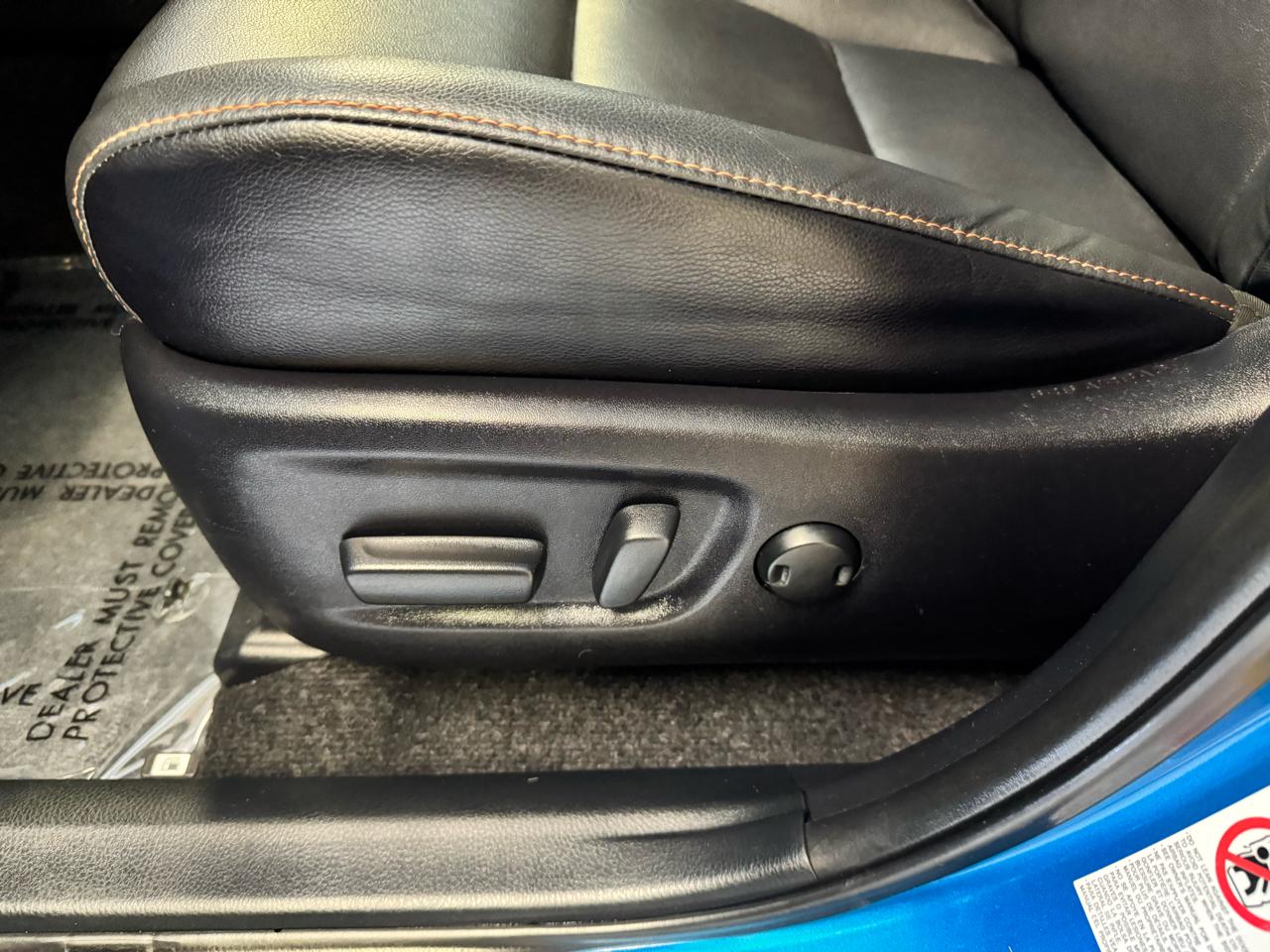 Toyota RAV4 Hybrid SE AWD (Natl) 2018