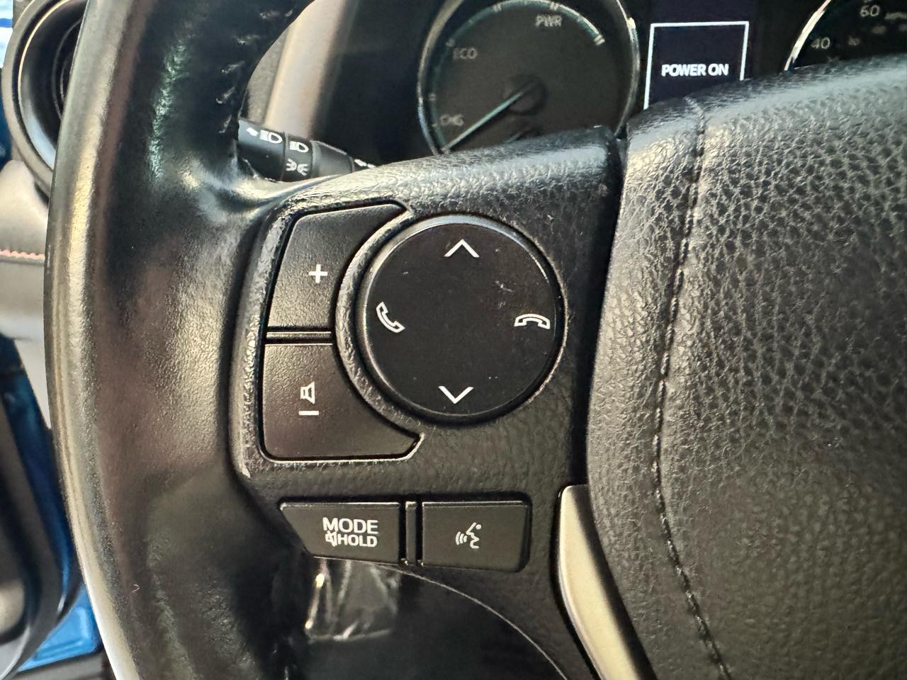 Toyota RAV4 Hybrid SE AWD (Natl) 2018