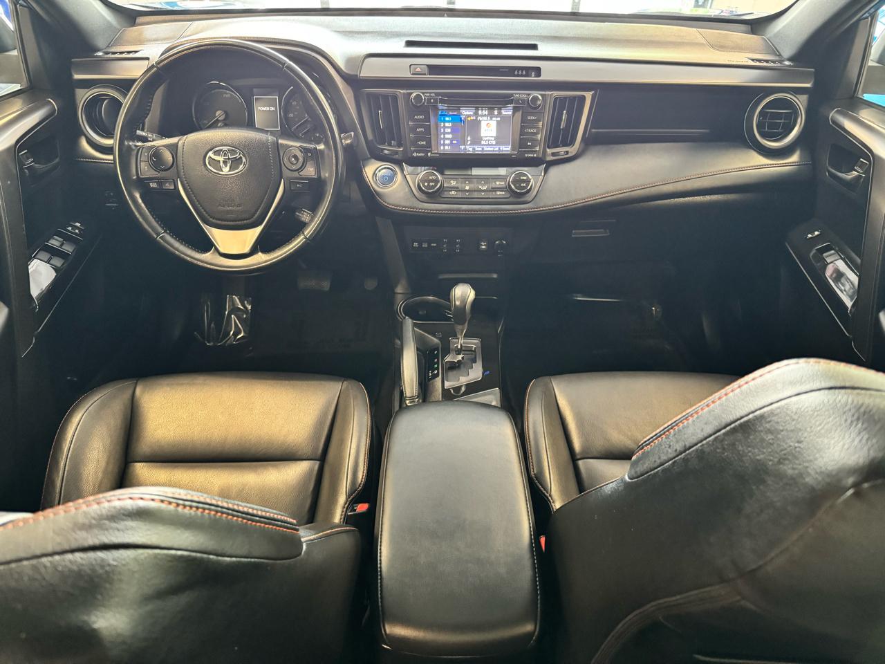 Toyota RAV4 Hybrid SE AWD (Natl) 2018