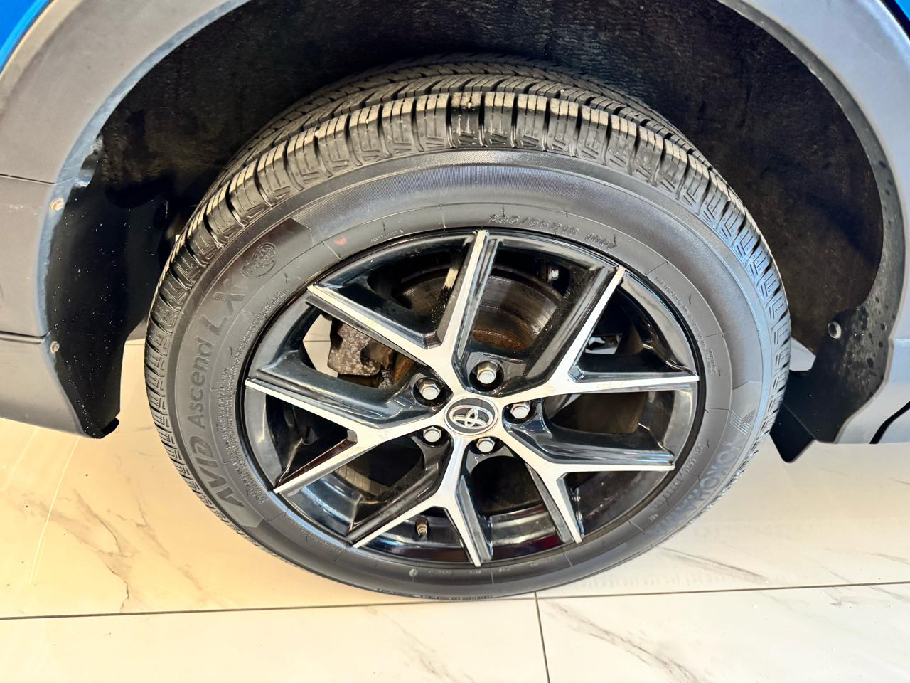 Toyota RAV4 Hybrid SE AWD (Natl) 2018