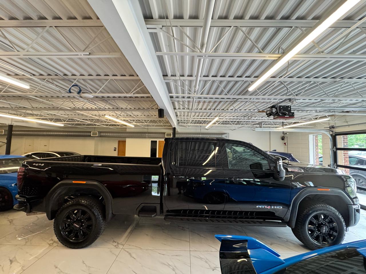 GMC Sierra 3500HD 4WD Crew Cab 172" AT4 2026