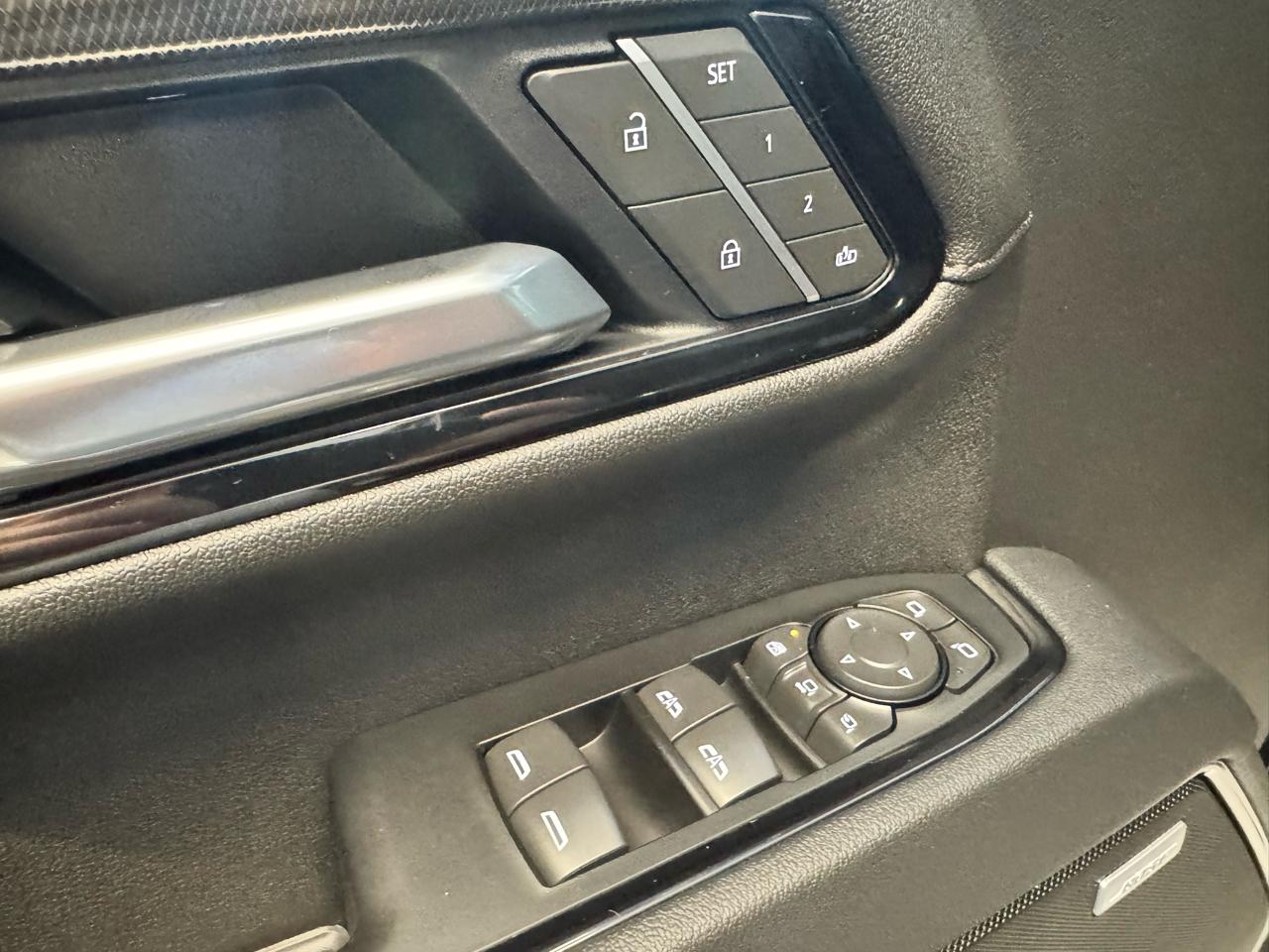 GMC Sierra 3500HD 4WD Crew Cab 172" AT4 2026