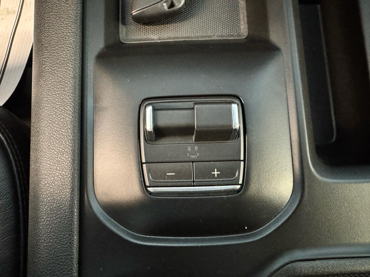 GMC Sierra 3500HD 4WD Crew Cab 172" AT4 2026