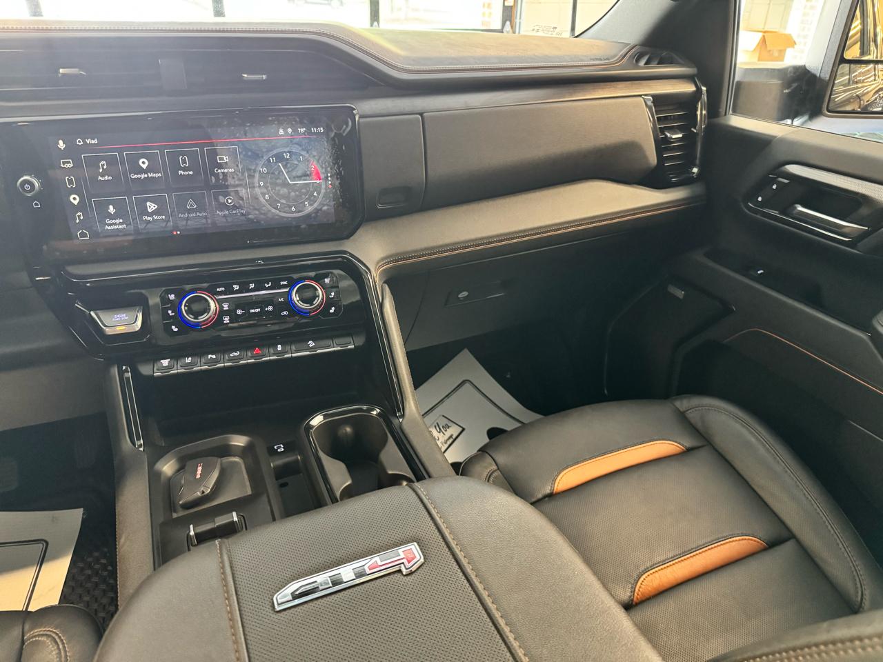 GMC Sierra 3500HD 4WD Crew Cab 172" AT4 2026