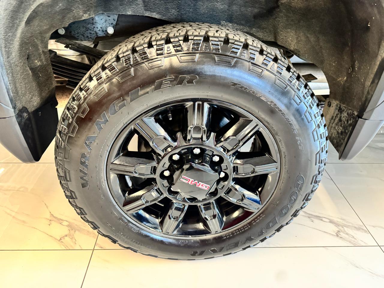 GMC Sierra 3500HD 4WD Crew Cab 172" AT4 2026