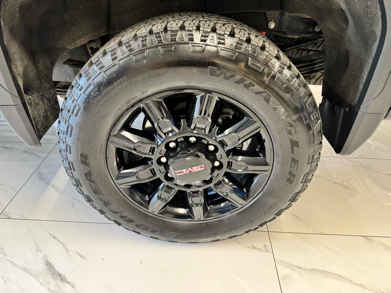 GMC Sierra 3500HD 4WD Crew Cab 172" AT4 2026