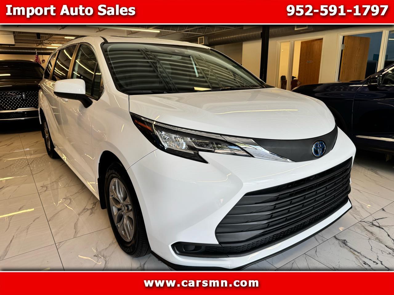 Toyota Sienna LE AWD 8-Passenger (Natl) 2025