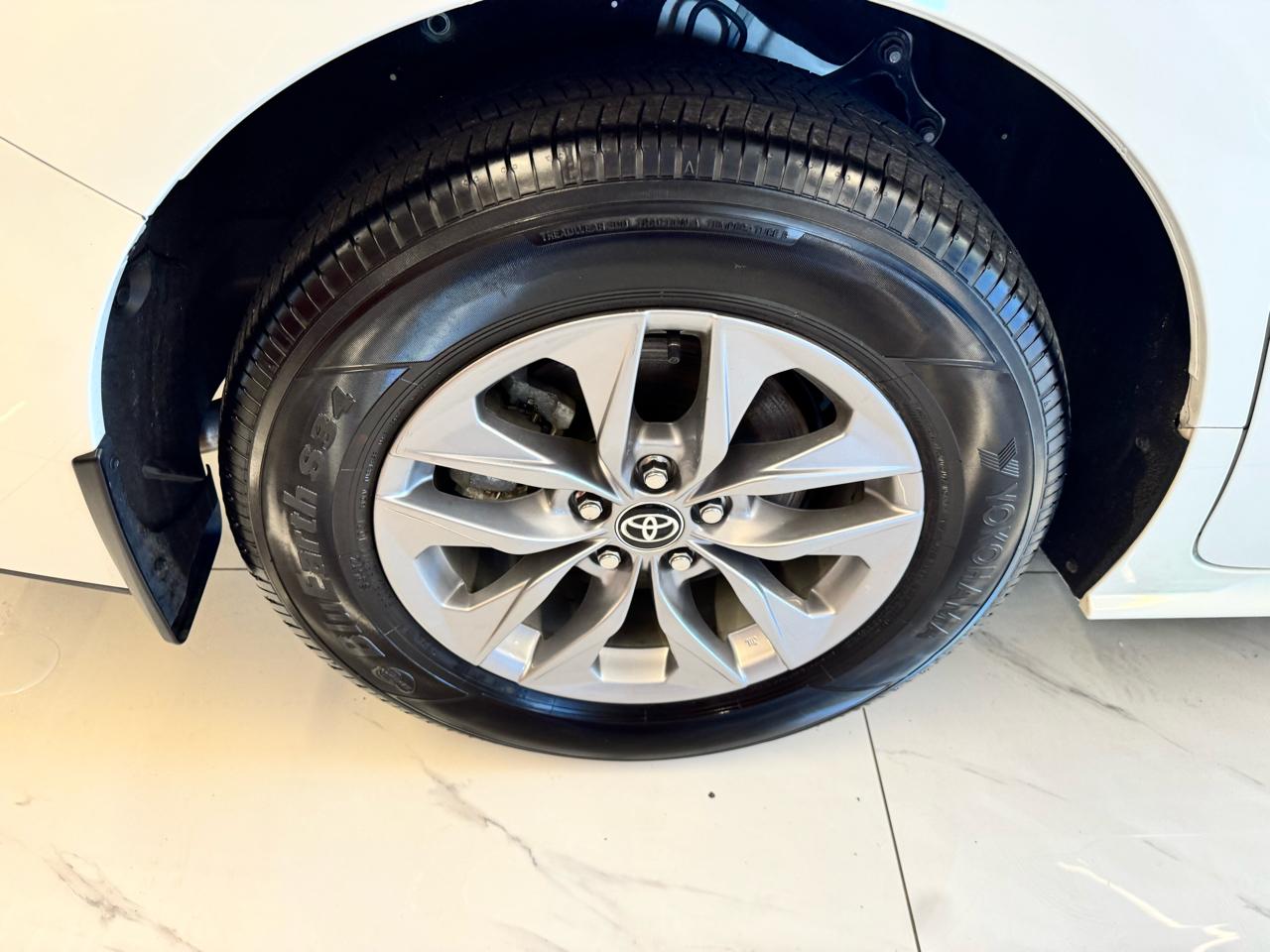 Toyota Sienna LE AWD 8-Passenger (Natl) 2025