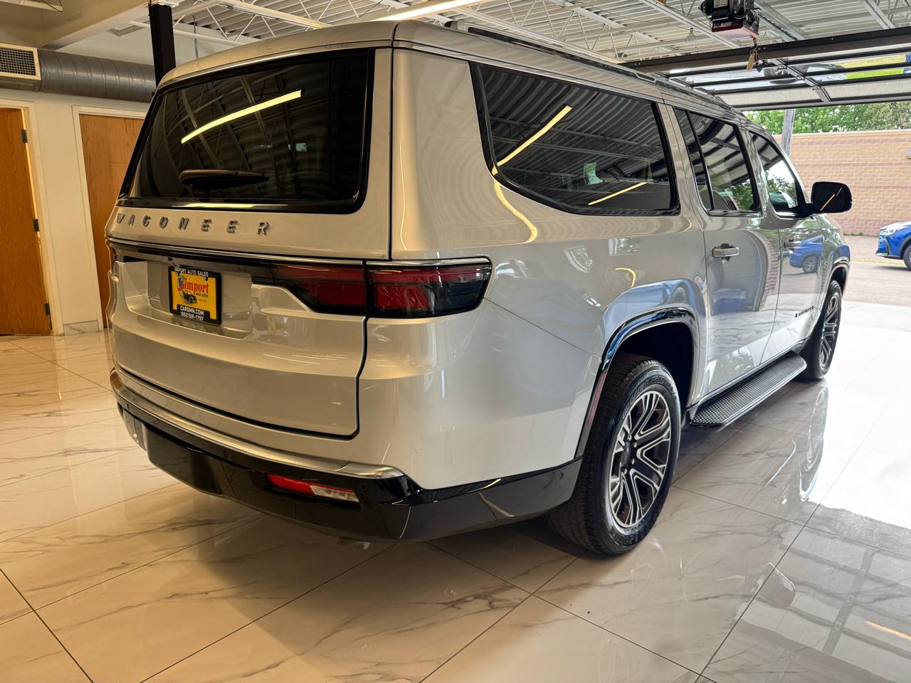 Jeep Wagoneer L Series II 4x2 *Ltd Avail* 2024