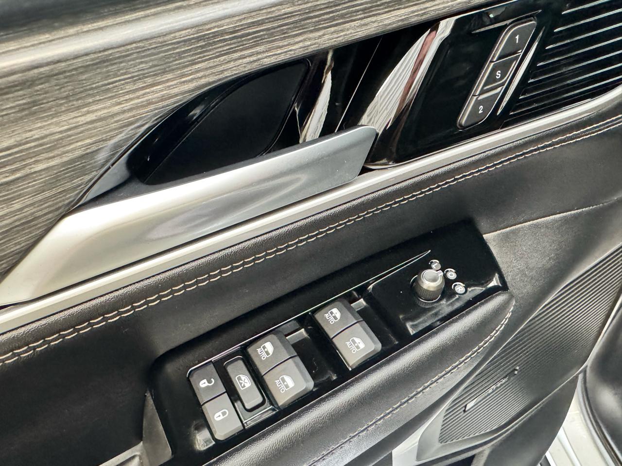 Jeep Wagoneer L Series II 4x2 *Ltd Avail* 2024