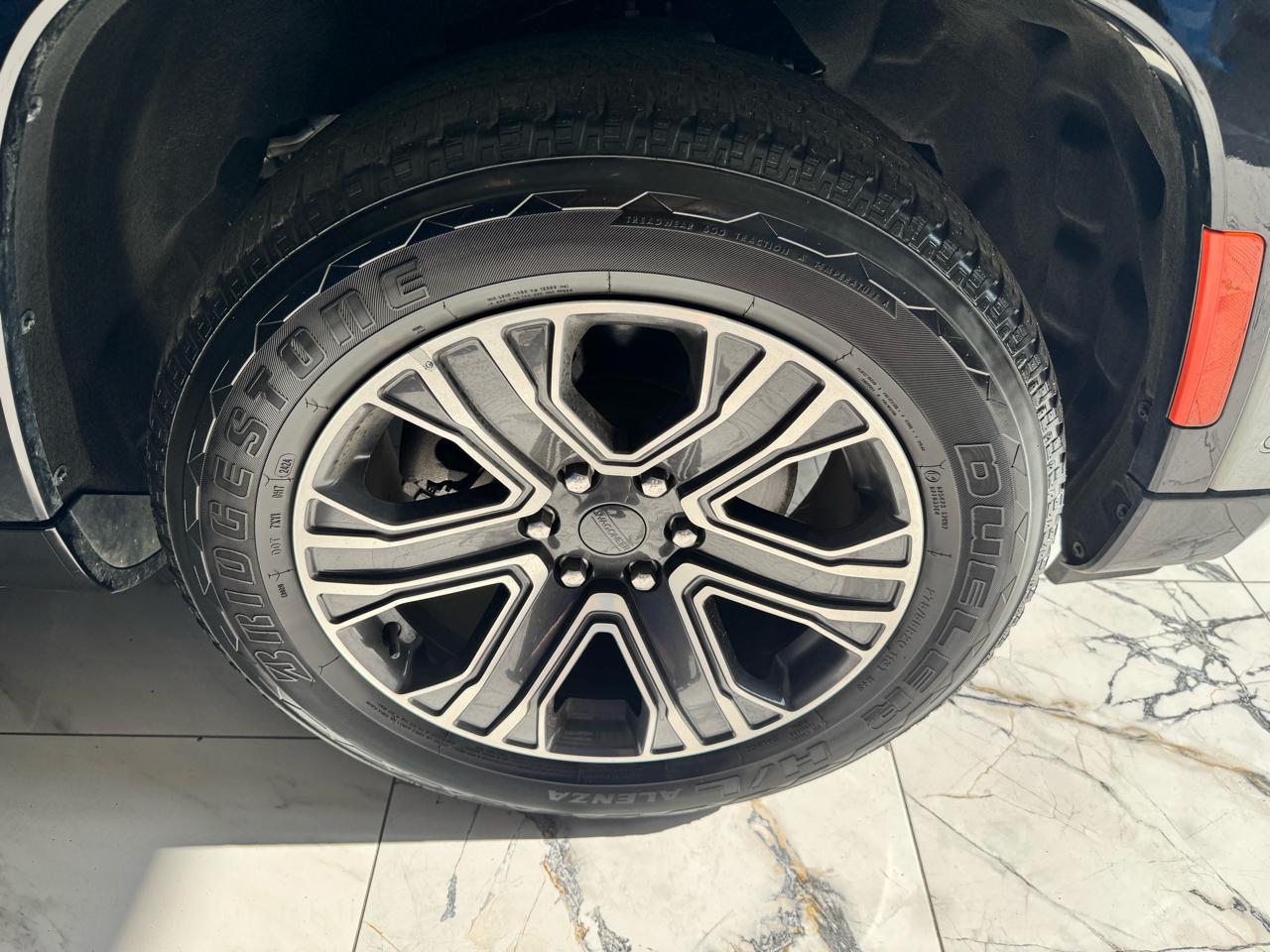 Jeep Wagoneer L Series II 4x2 *Ltd Avail* 2024