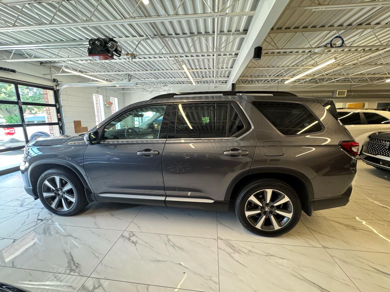 Honda Pilot Elite AWD 2023