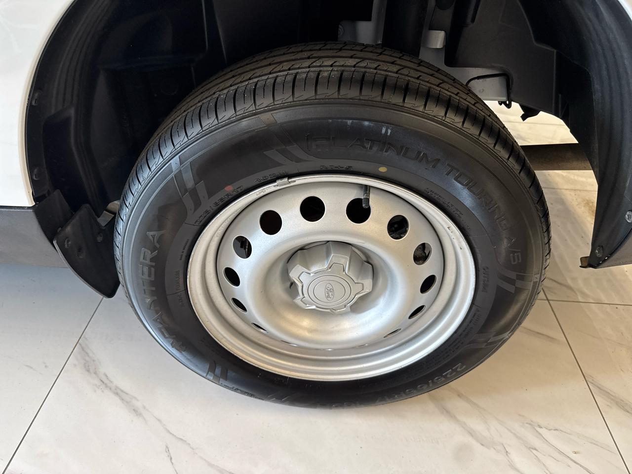 Ford Maverick XL AWD SuperCrew 2025