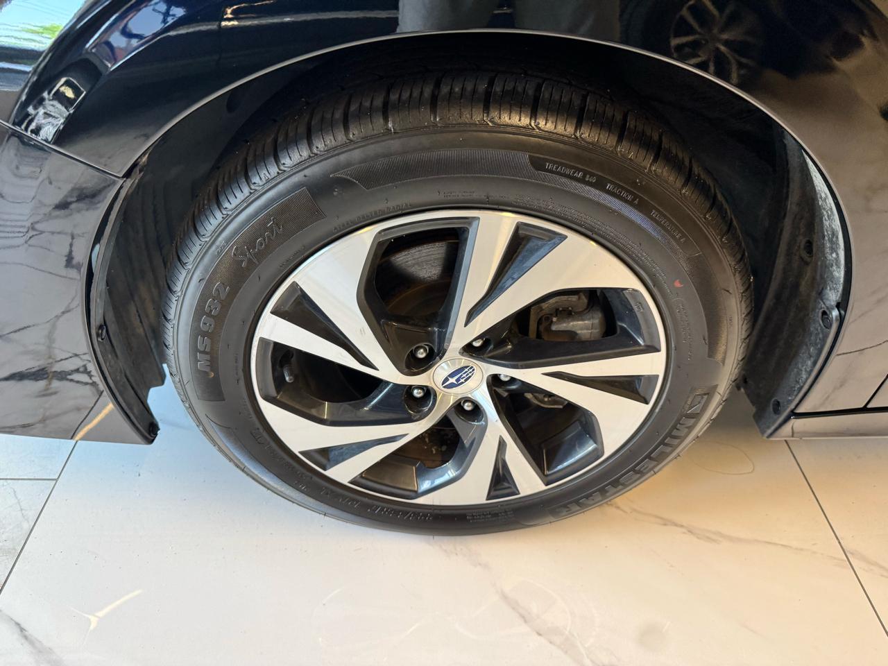 Subaru Legacy Premium CVT 2023